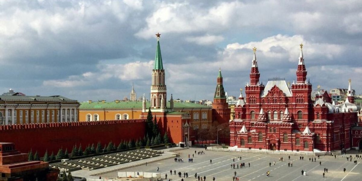 «Небо над Красной площадью под прицелом: как мировая пресса готовится к 9 мая