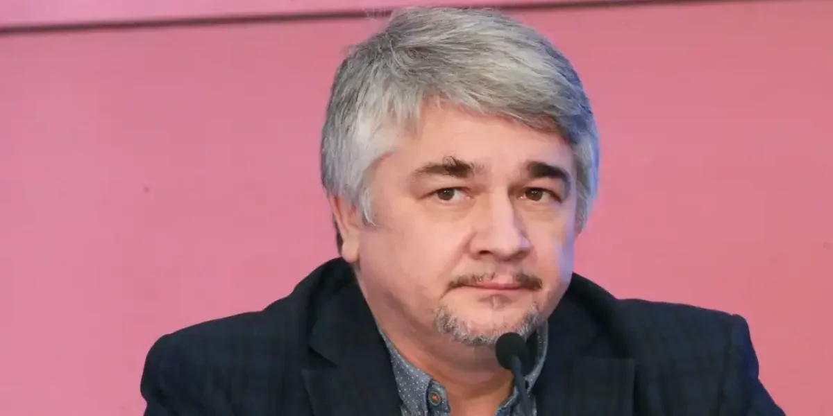 Ростислав Ищенко: Азербайджан знает, что Россия скоро добьет Украину, поэтому начал рискованную игру
