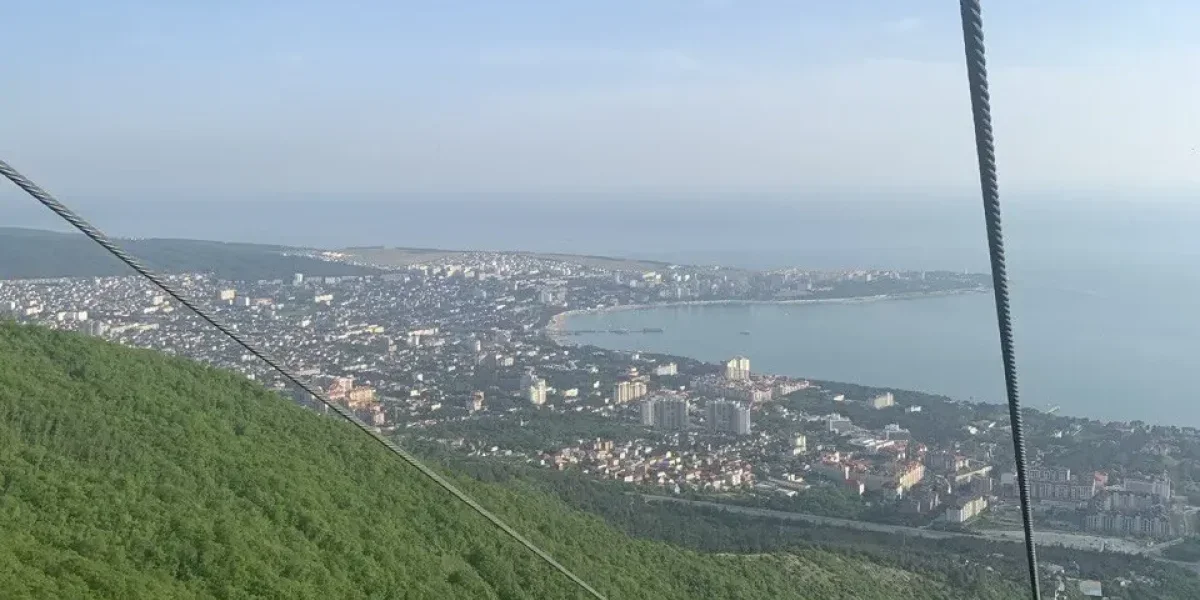 Тихий рай дешевле Египта: Почему россияне массово выбирают Азовское море вместо Анапы