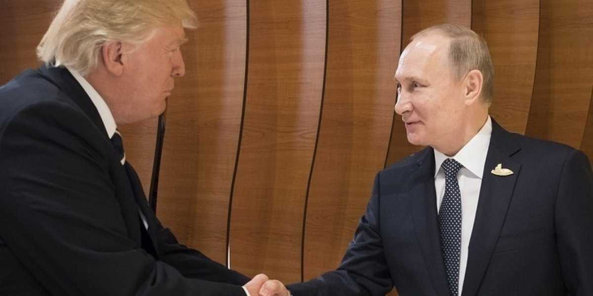 Необычное поведение Путина вызвало негодование в США — он послал сигнал Трампу