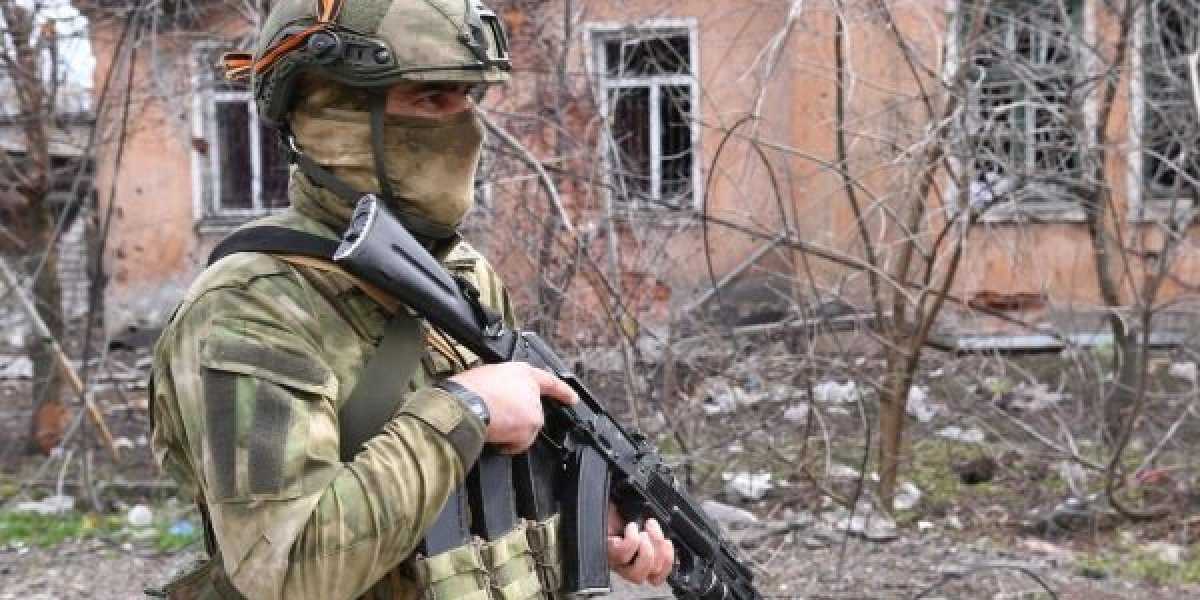 Покровск в клещах: Как ВС РФ меняют тактику штурма ключевого узла обороны