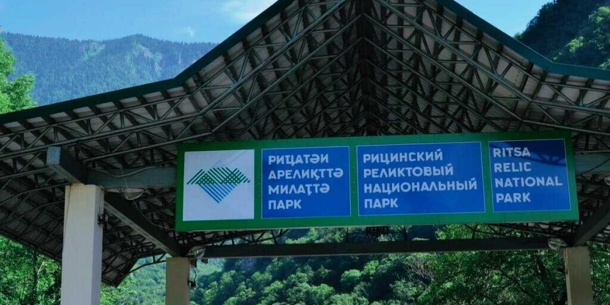 «Нас нигде так не разводили»: Почему россияне массово жалуются на отдых в Абхазии