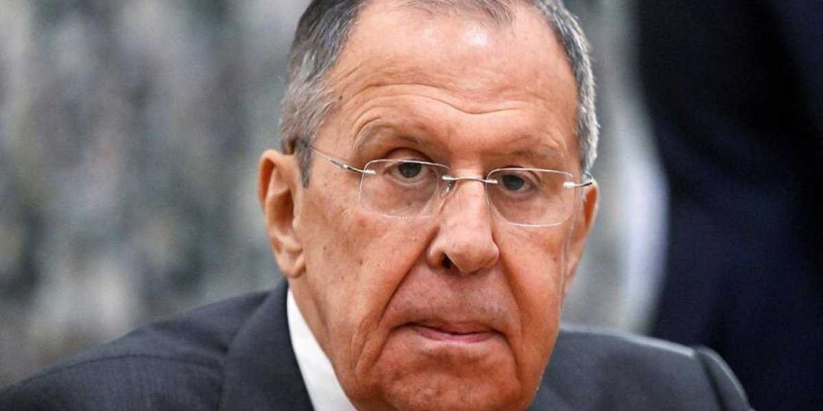 «РФ признает Зеленского главой режима». Обсуждалась ли на Аляске встреча президентов? Переговорные группы поменяют? МИД