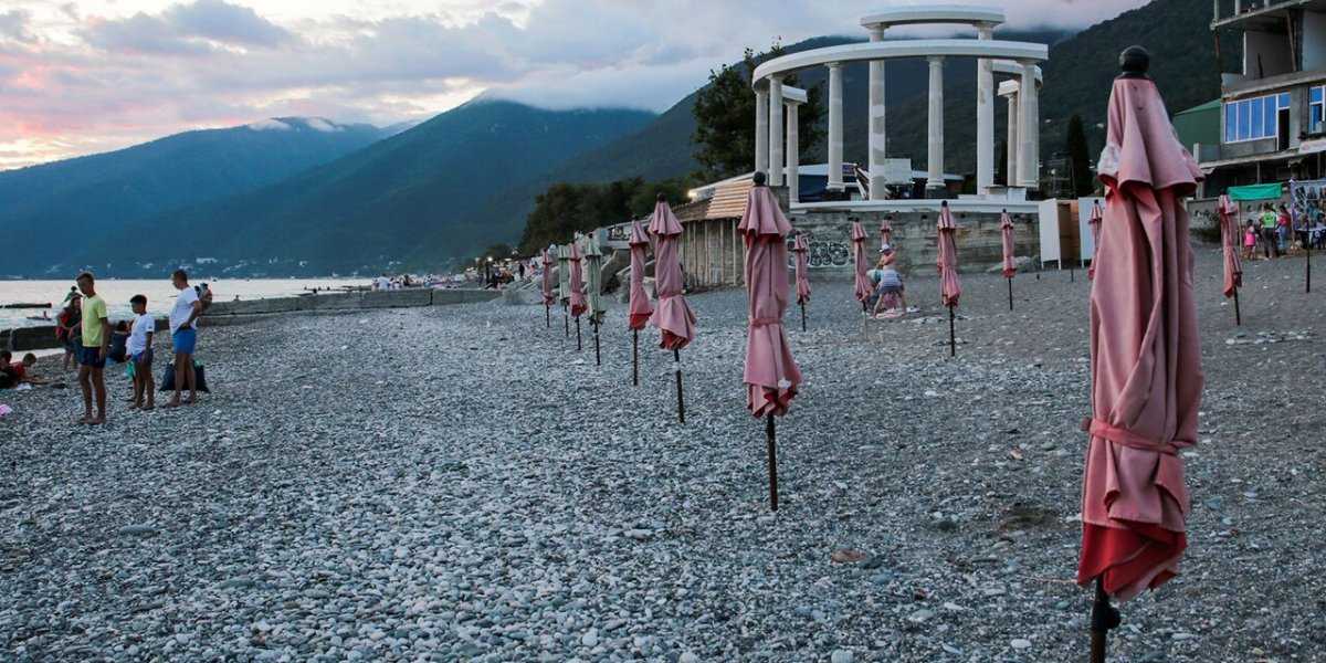 Абхазские ловушки: как у российских туристов вытягивают деньги до копейки Абхазские ловушки: как у российских туристов вытягивают деньги до копейки