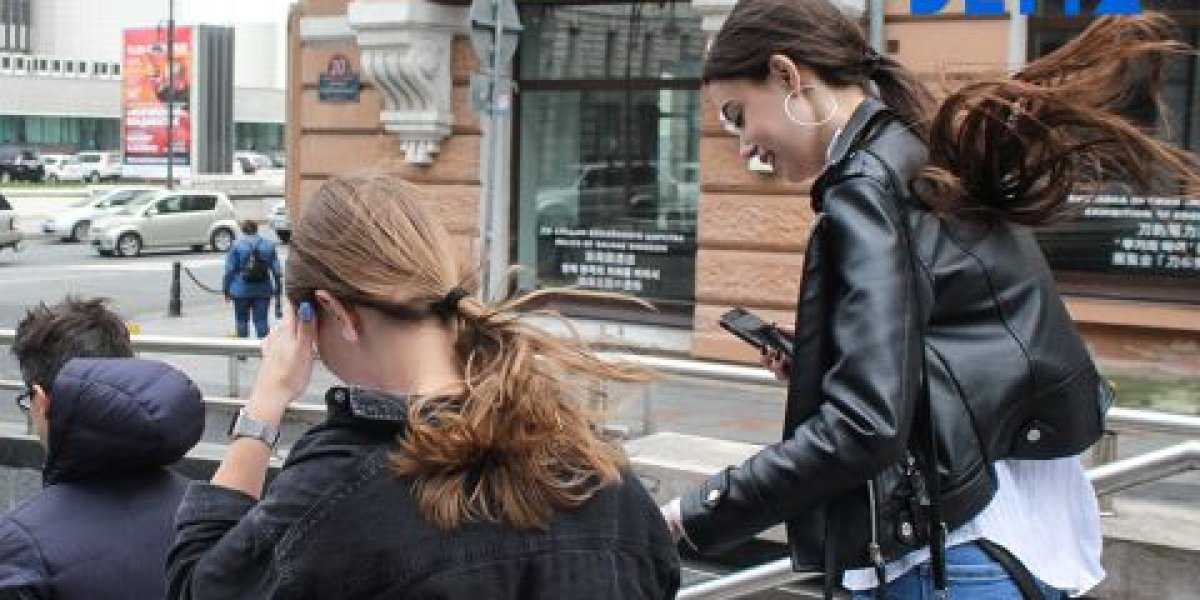 Новые ограничения для подростков: депутаты предлагают запретить татуировки несовершеннолетним