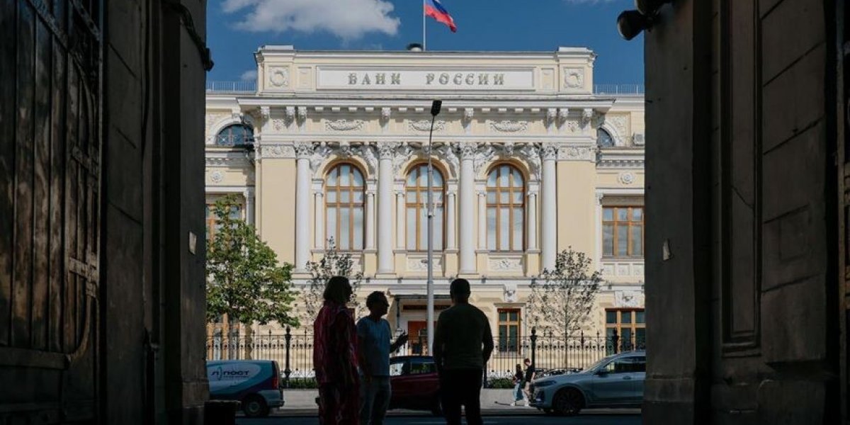 «Денег нет? Не проблема! Поищем в карманах русских. Что задумали в Центробанке?»: ЦГ