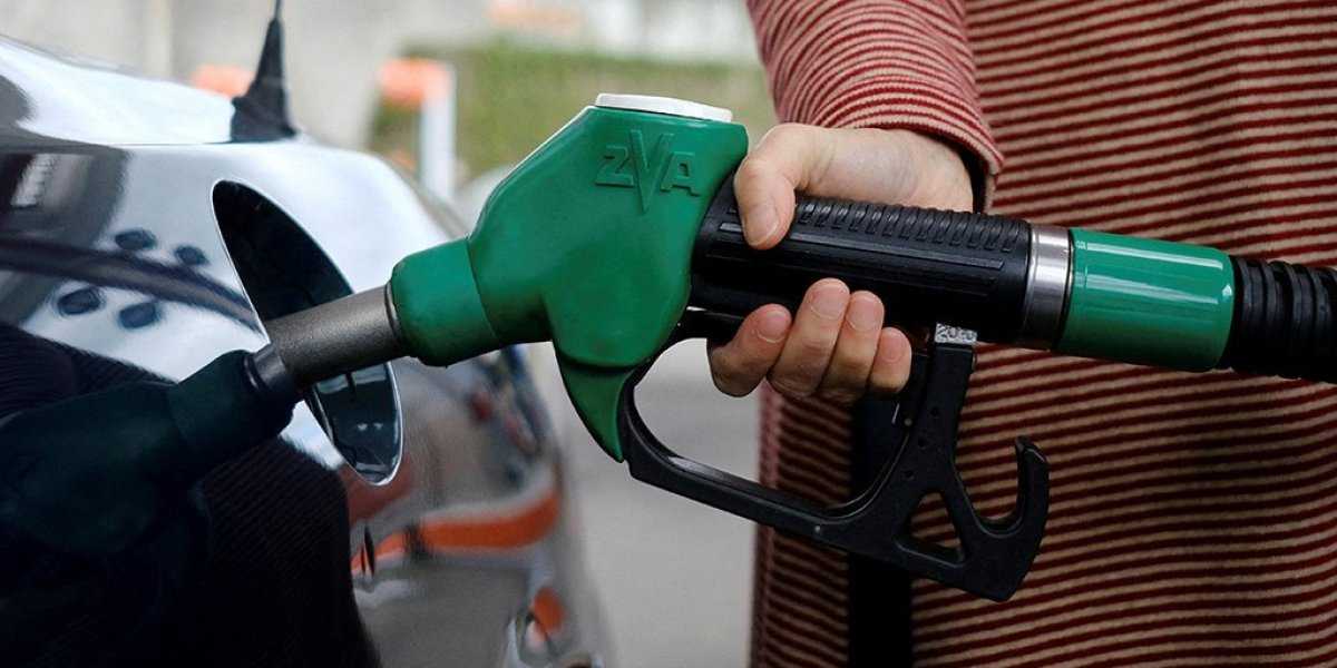 Топливный кризис в России: дефицит бензина АИ-92 охватил более 10 регионов Топливный кризис в России: дефицит бензина АИ-92 охватил более 10 регионов