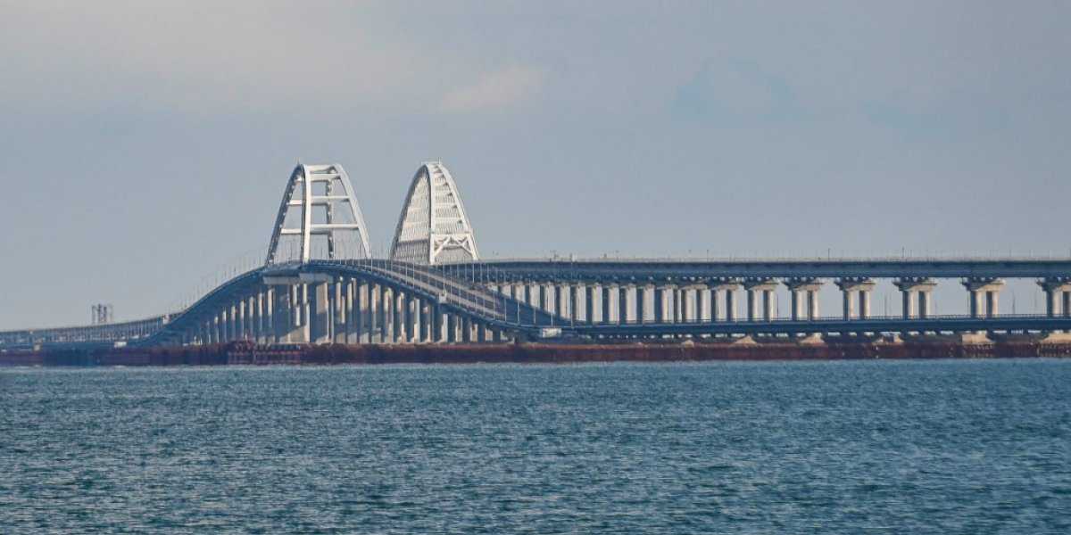 Неожиданный поворот: какие автомобили не смогут проехать на Крымский мост с 3 ноября Неожиданный поворот: какие автомобили не смогут проехать на Крымский мост с 3 ноября