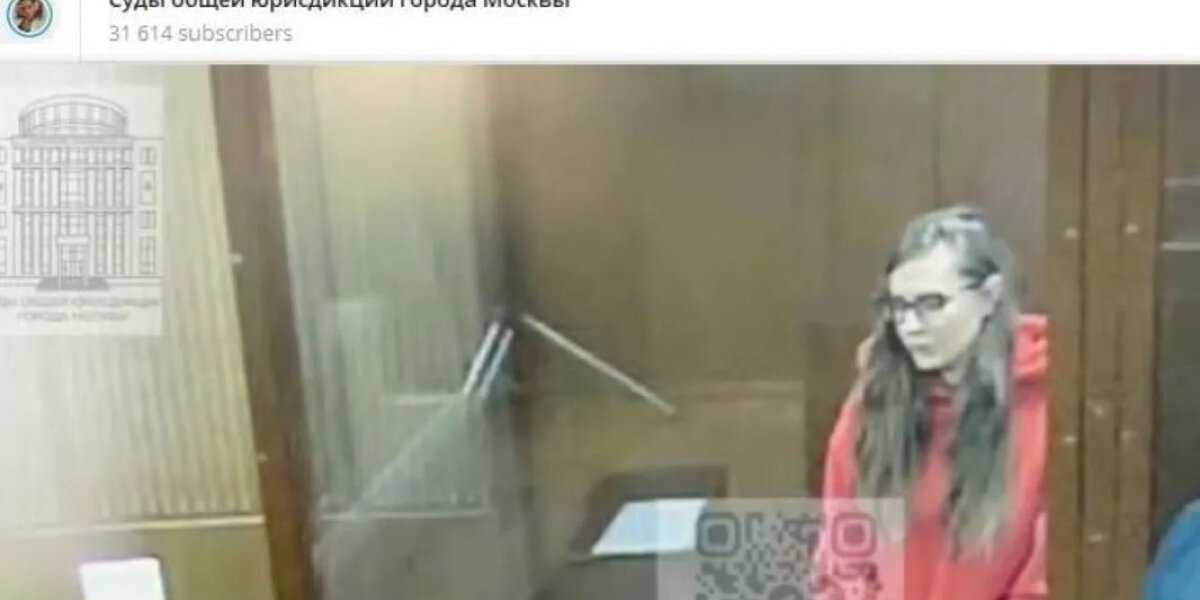 В деле предательства Курска появилась «невеста олигарха»: Красотка-депутат возила чемоданы денег «гламурному генералу»? В деле предательства Курска появилась «невеста олигарха»: Красотка-депутат возила чемоданы денег «гламурному генералу»?