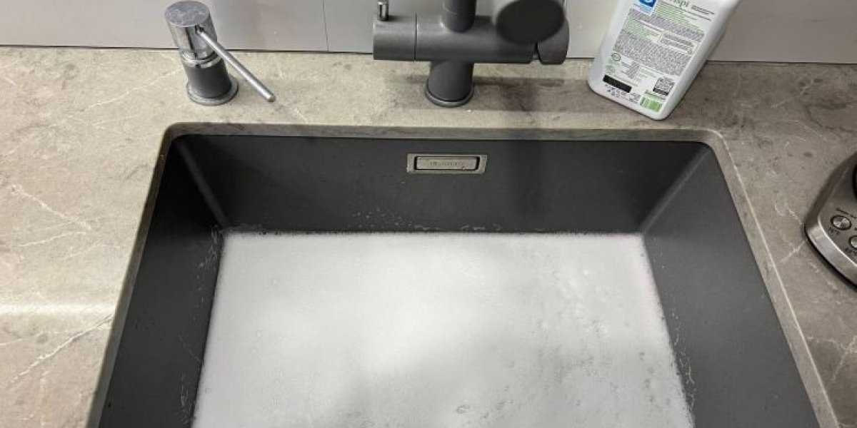 Сантехник предупредил: эти три вещи превращают ваши трубы в бомбу замедленного действия Сантехник предупредил: эти три вещи превращают ваши трубы в бомбу замедленного действия