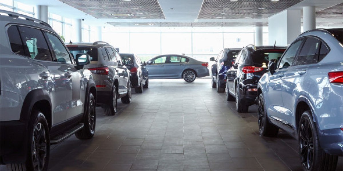 Почему цены на российские автомобили не упадут в 2026 году: анализ структурного кризиса автопрома