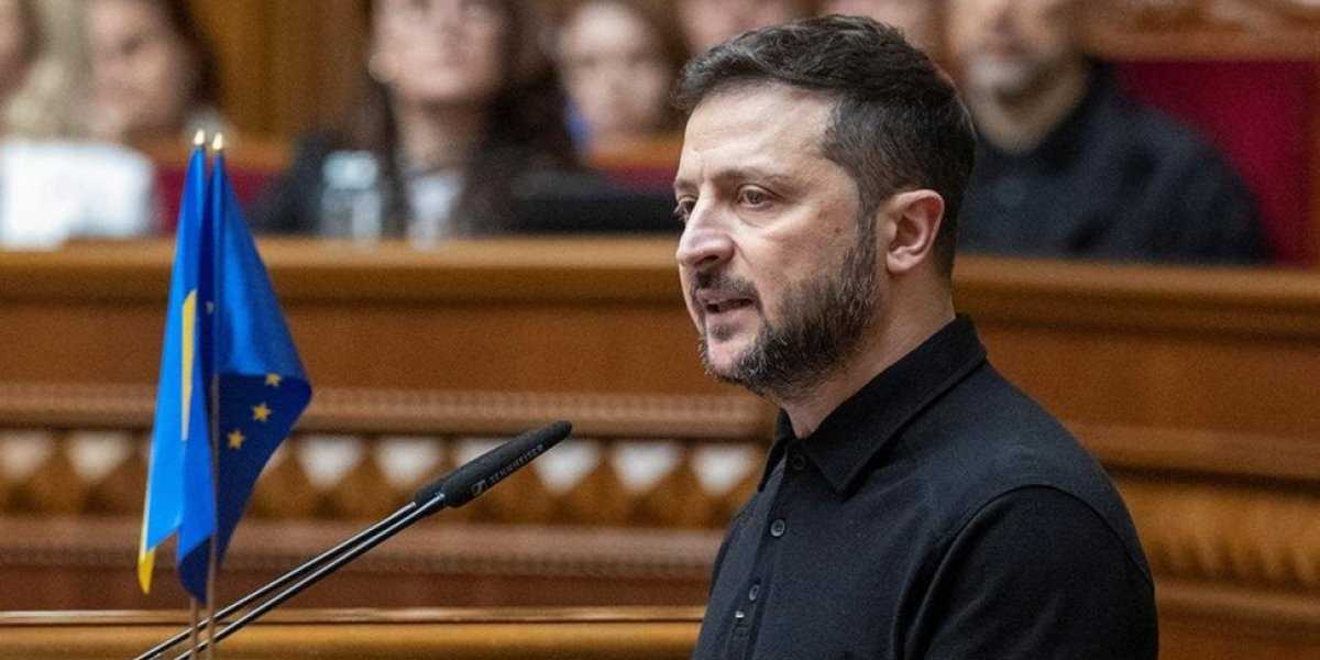 Год назад Зеленский в Раде презентовал «План победы»: где результаты, Вова? Год назад Зеленский в Раде презентовал «План победы»: где результаты, Вова?