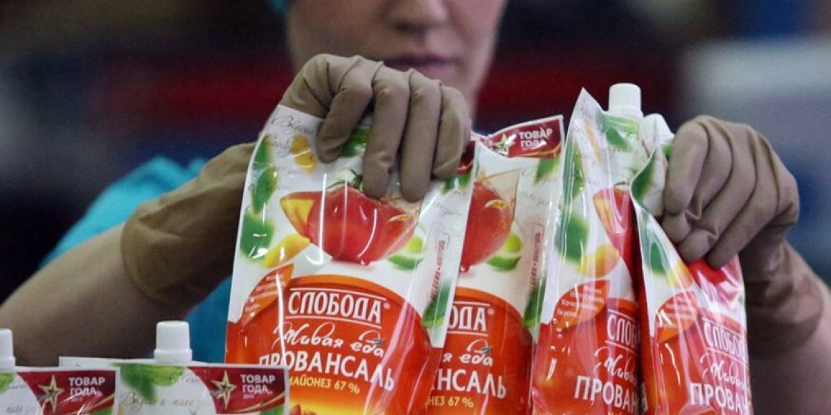 «Много ешь — к психиатру»: почему в Госдуме заговорили о запрете майонеза и что стоит за этой инициативой