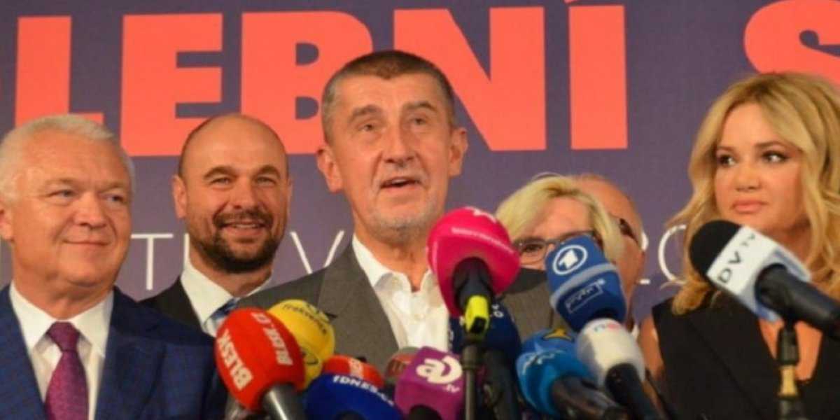 Киев в панике: новое правительство Чехии снимет украинские флаги
