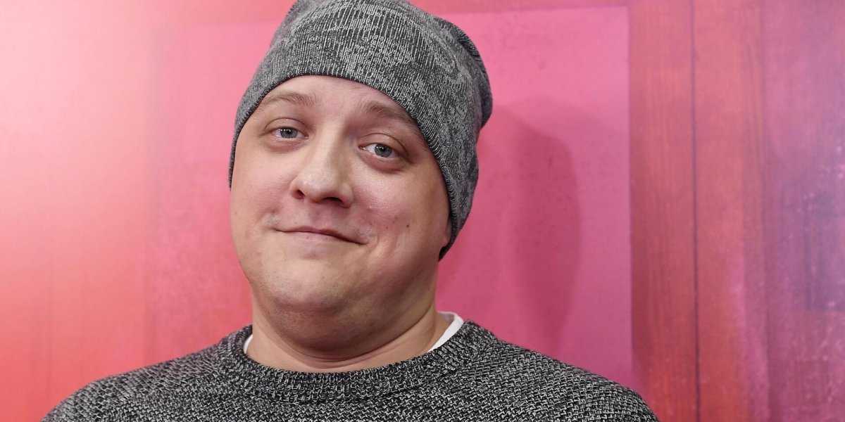 Роман Попов: уход из жизни актёра сериала «Полицейский с Рублёвки» Роман Попов: уход из жизни актёра сериала «Полицейский с Рублёвки»