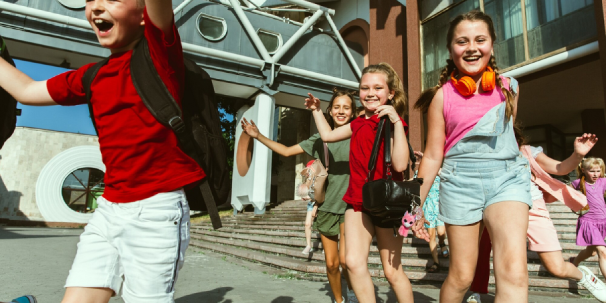 Сокращение школьных каникул: почему российские школы могут лишиться летнего отдыха