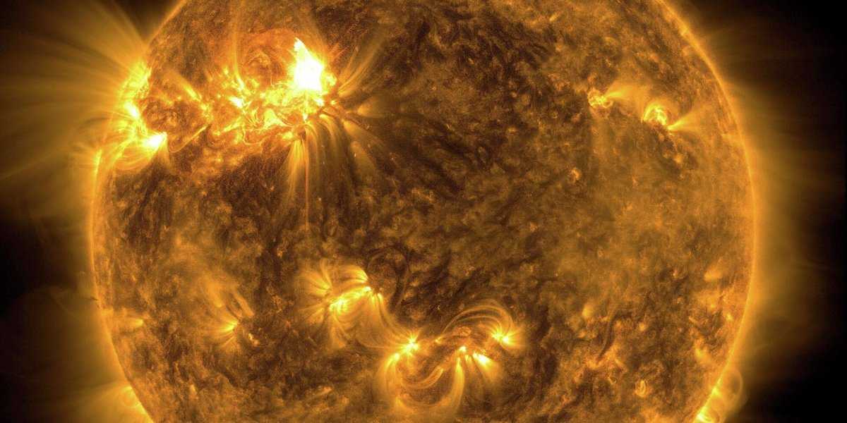 Солнце проснулось: две мощные вспышки обрушились на Землю в понедельник
