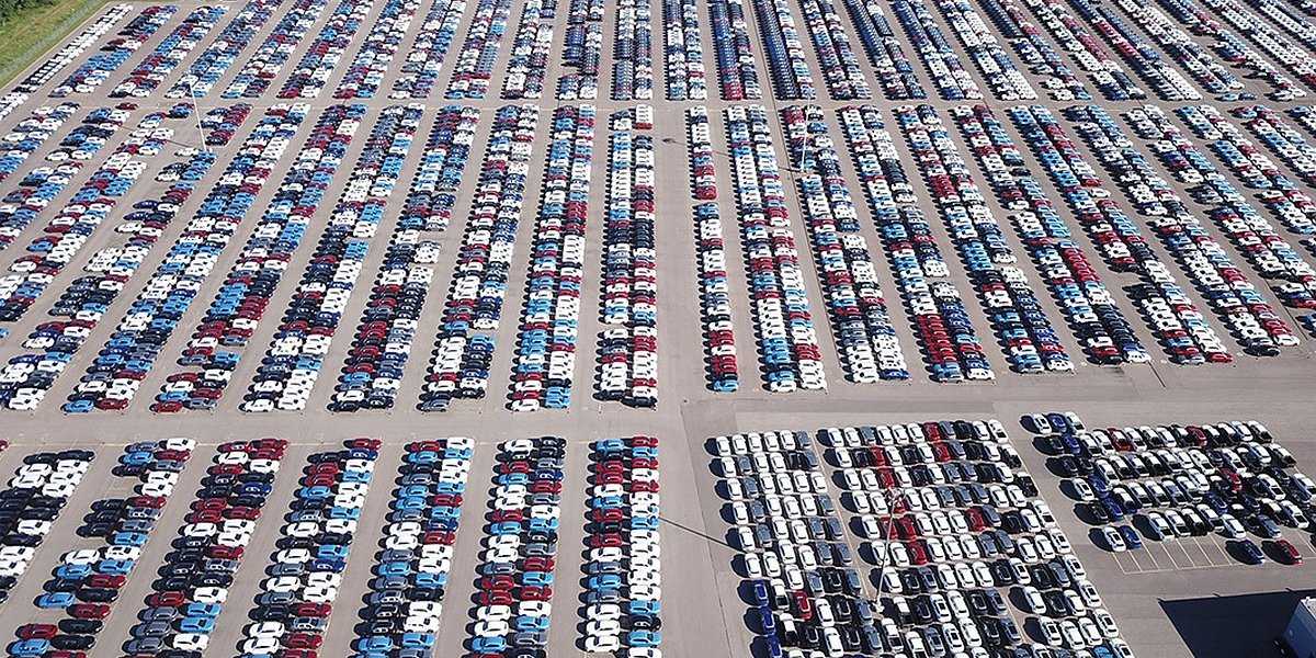 Рекордный бум на вторичке: почему россияне массово переходят на подержанные авто