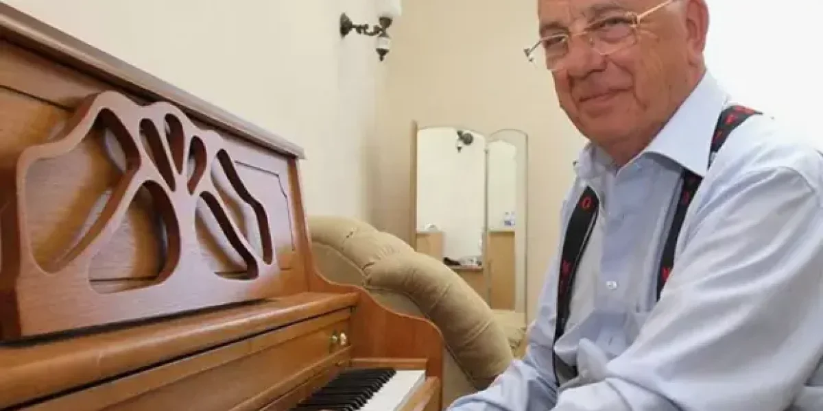 «Я уже старый, и могу наконец сказать правду». Раймонд Паулс — о России и почему Латвия превратилась в захолустье «Я уже старый, и могу наконец сказать правду». Раймонд Паулс — о России и почему Латвия превратилась в захолустье