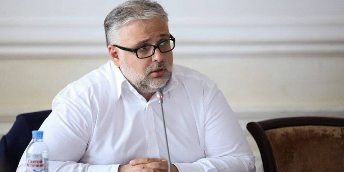 Хазин раскрыл суть «глубинного государства»: «оно неуничтожимо, у него свои интересы» Хазин раскрыл суть «глубинного государства»: «оно неуничтожимо, у него свои интересы»