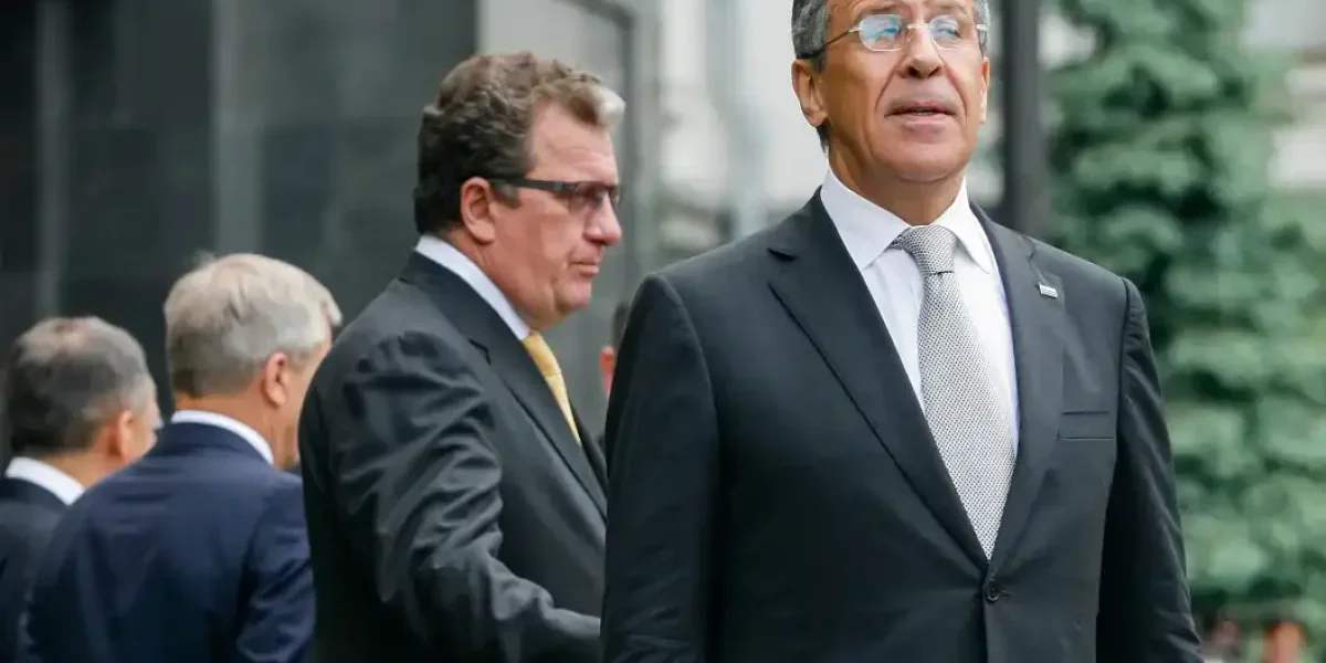 Переполняющих эмоций Лавров скрыть не смог Переполняющих эмоций Лавров скрыть не смог