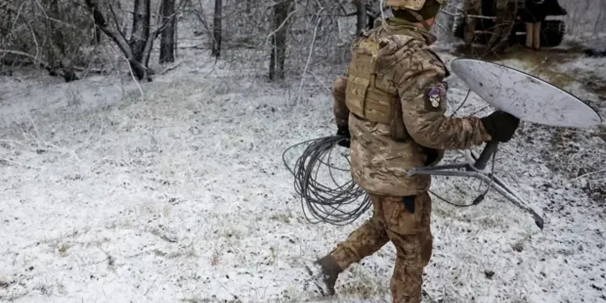 «А где наши суперспутники? Маск вернул нас в 2023-й». Русские на СВО остались без связи. Starlink только для ВСУ «А где наши суперспутники? Маск вернул нас в 2023-й». Русские на СВО остались без связи. Starlink только для ВСУ