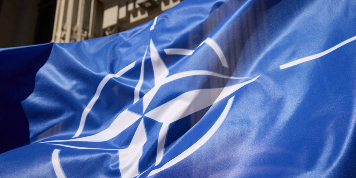 «Казарменное положение» в Арктике: посол РФ заявил о подготовке НАТО к морской блокаде России «Казарменное положение» в Арктике: посол РФ заявил о подготовке НАТО к морской блокаде России