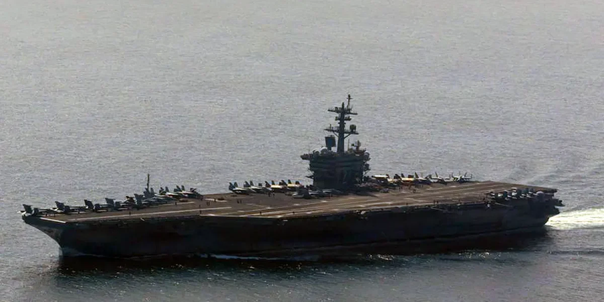 Снова по «Линкольну»: Иран отчитался о попадании ракетой по американскому авианосцу Снова по «Линкольну»: Иран отчитался о попадании ракетой по американскому авианосцу