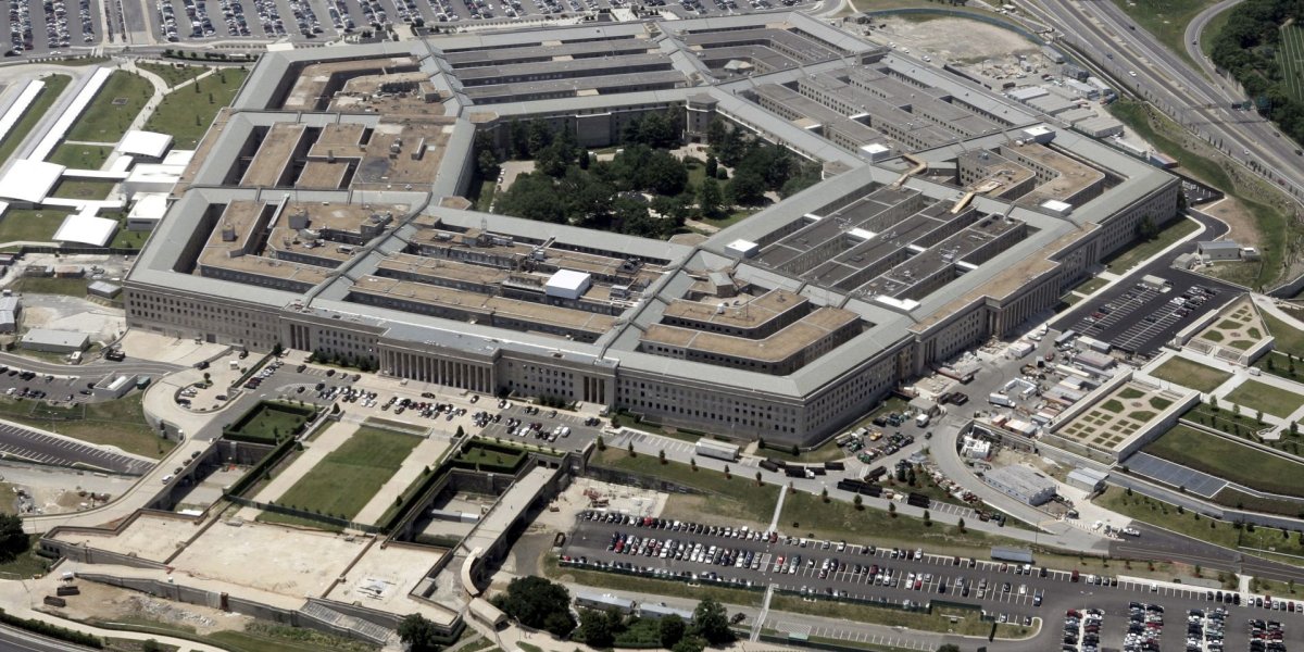 «В очередь»: союзники США в панике из-за того, что Пентагон проедает их оружие в войне с Ираном «В очередь»: союзники США в панике из-за того, что Пентагон проедает их оружие в войне с Ираном